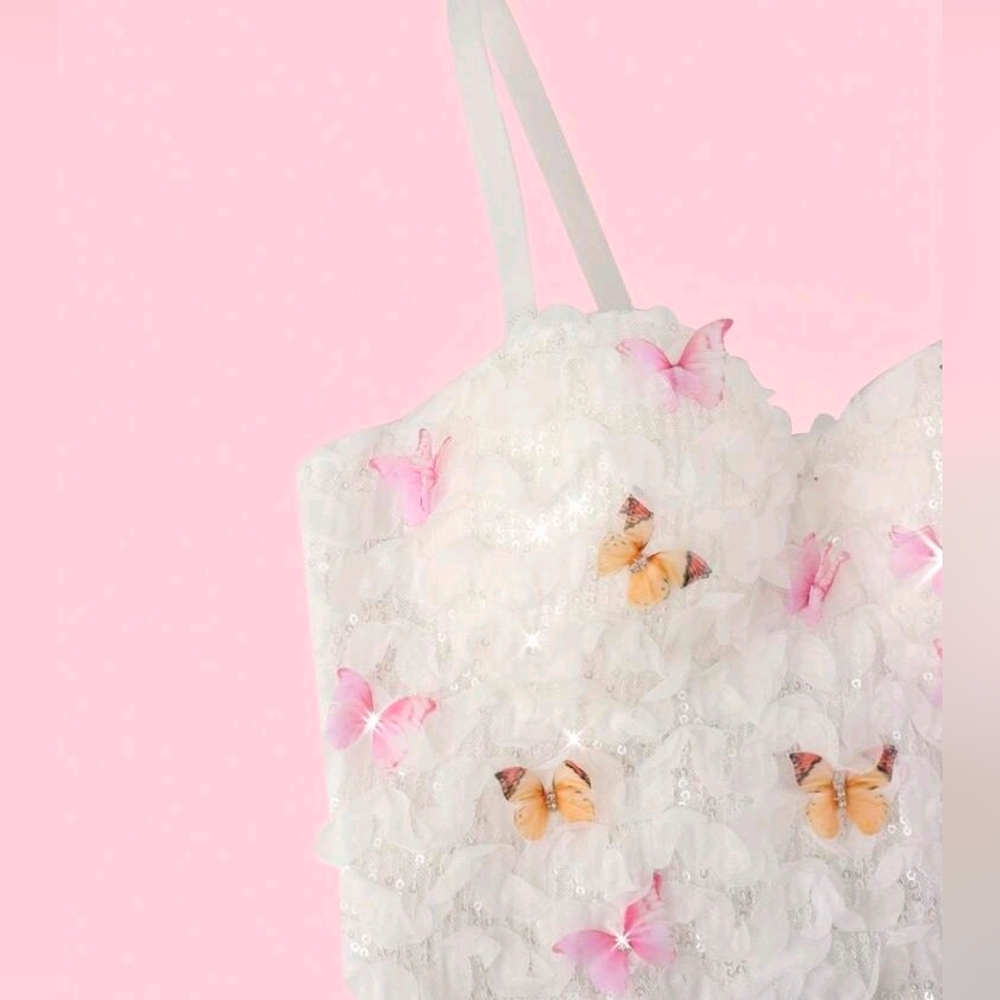 Cute Butterfly Lace Ditsy Floral Camisole With Padding, Backless Crop Top - Picture 7 of 7